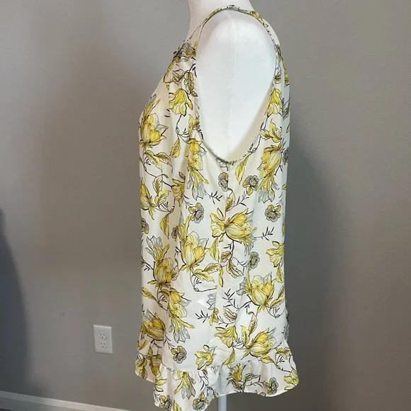 3/$20 Floral Blouse - Picture 3 of 5